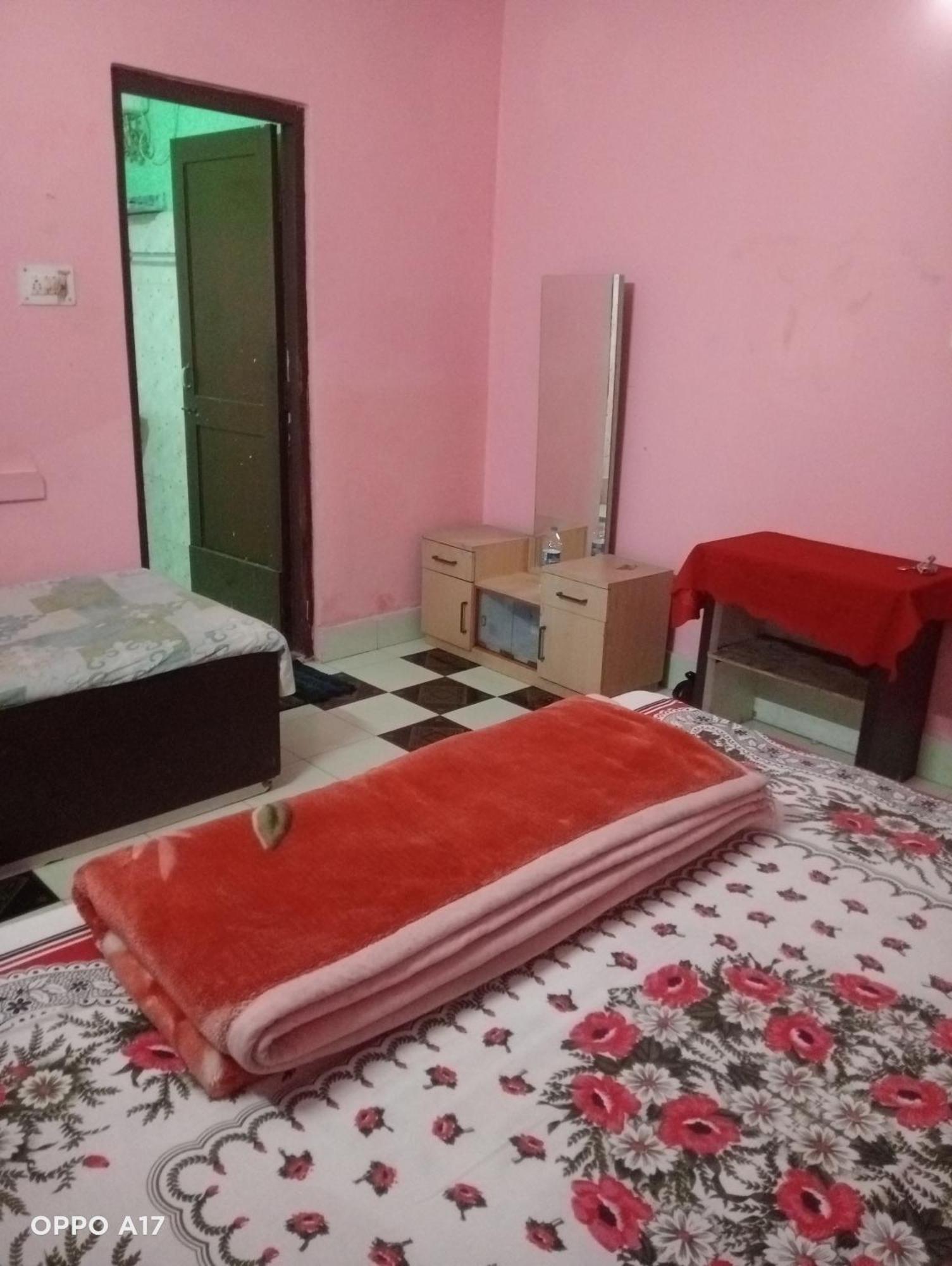 Swaroop Ashray Homestay Siliguri Camera foto
