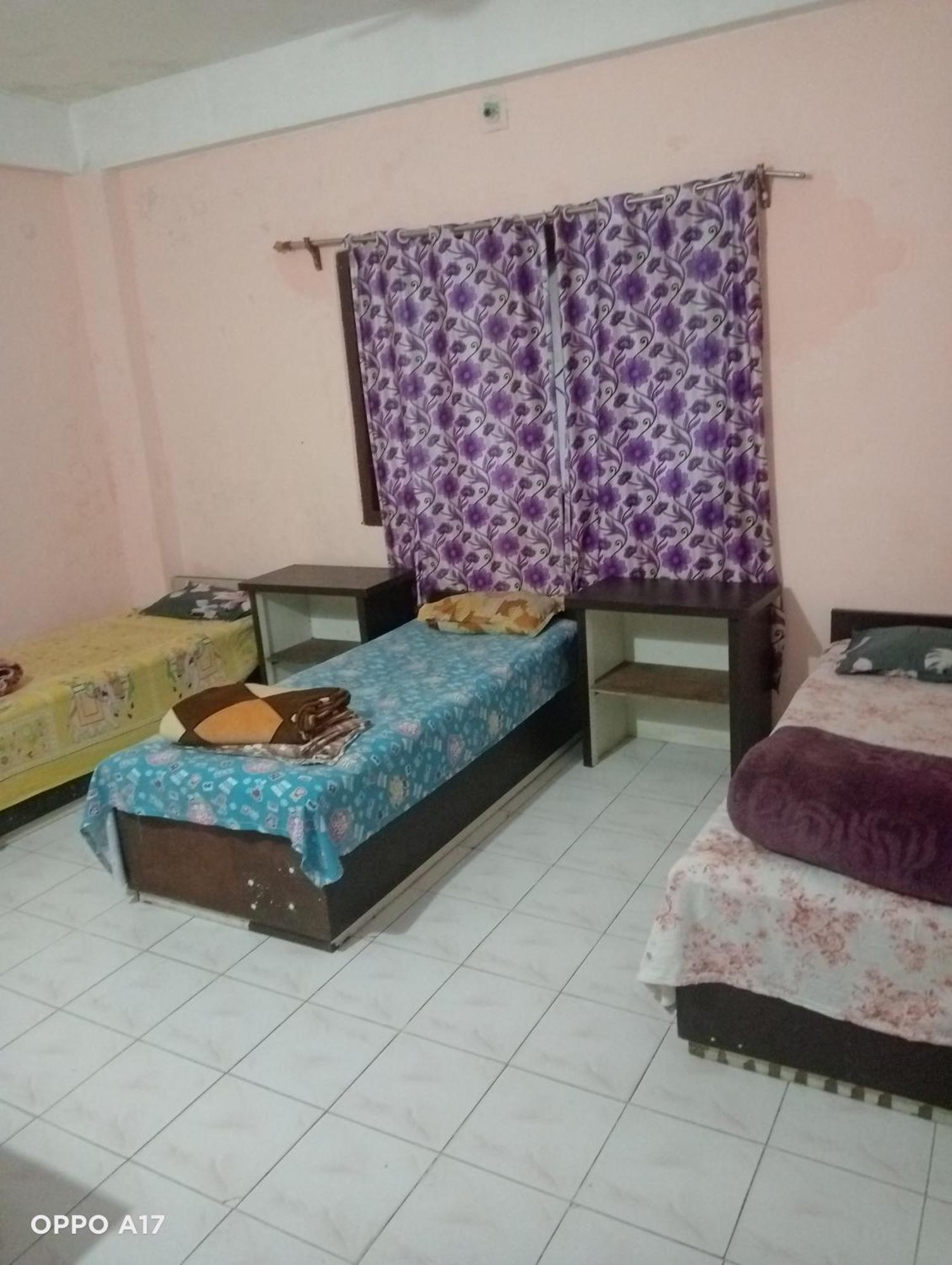 Swaroop Ashray Homestay Siliguri Camera foto